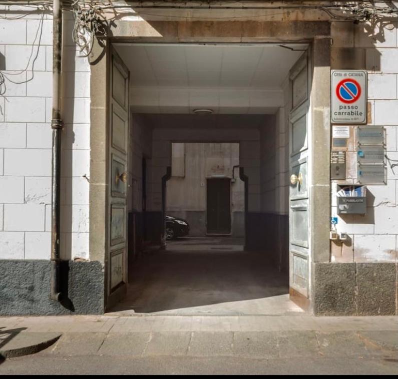 Four Elements Apartments Catania Bagian luar foto