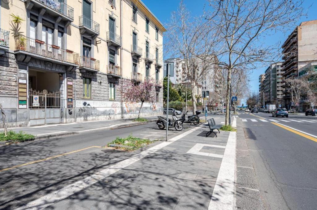 Four Elements Apartments Catania Bagian luar foto