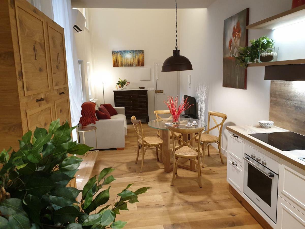 Four Elements Apartments Catania Bagian luar foto