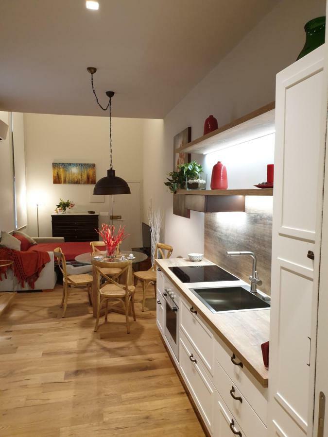 Four Elements Apartments Catania Bagian luar foto